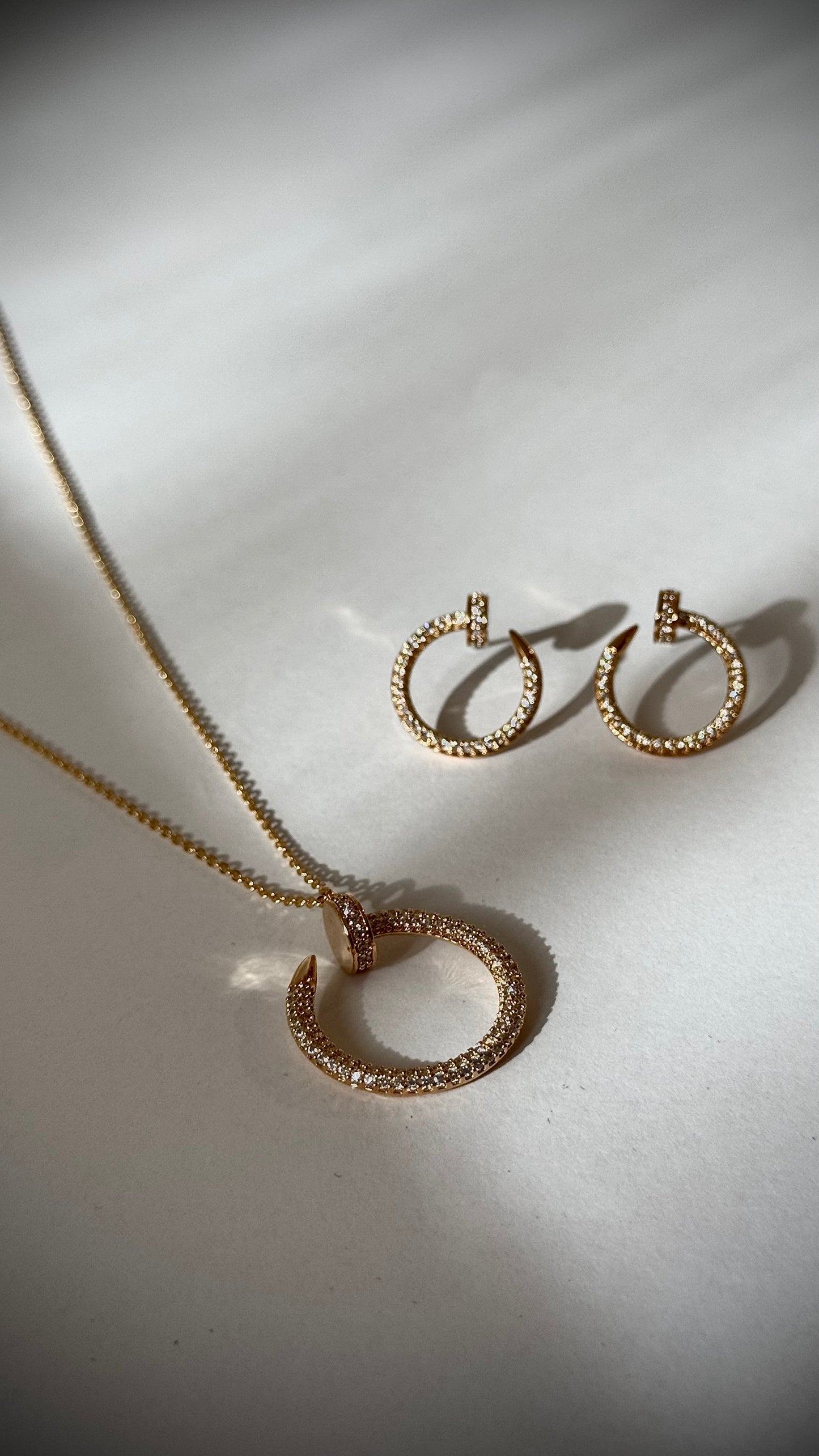 Amber set