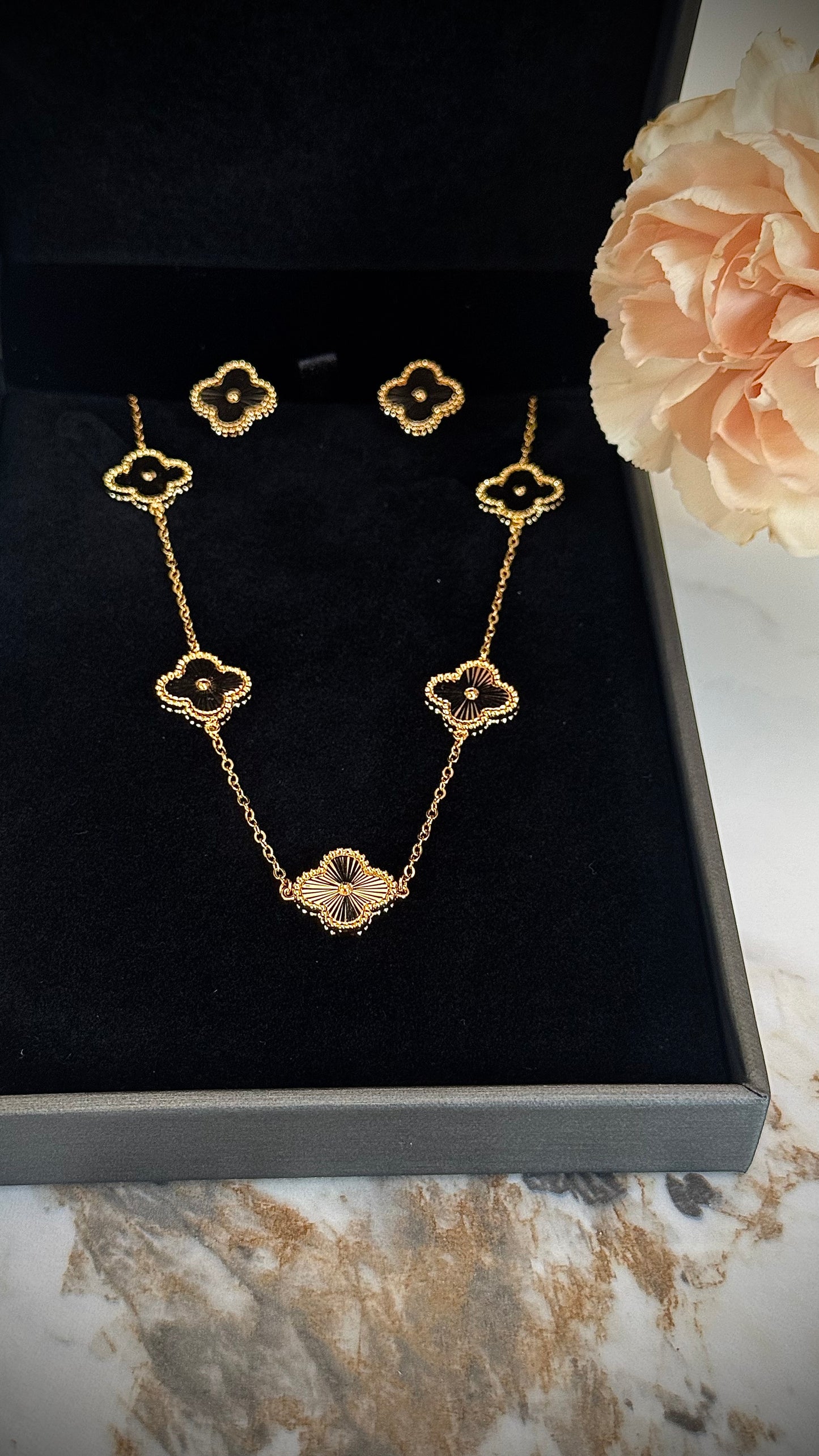 Elissa set