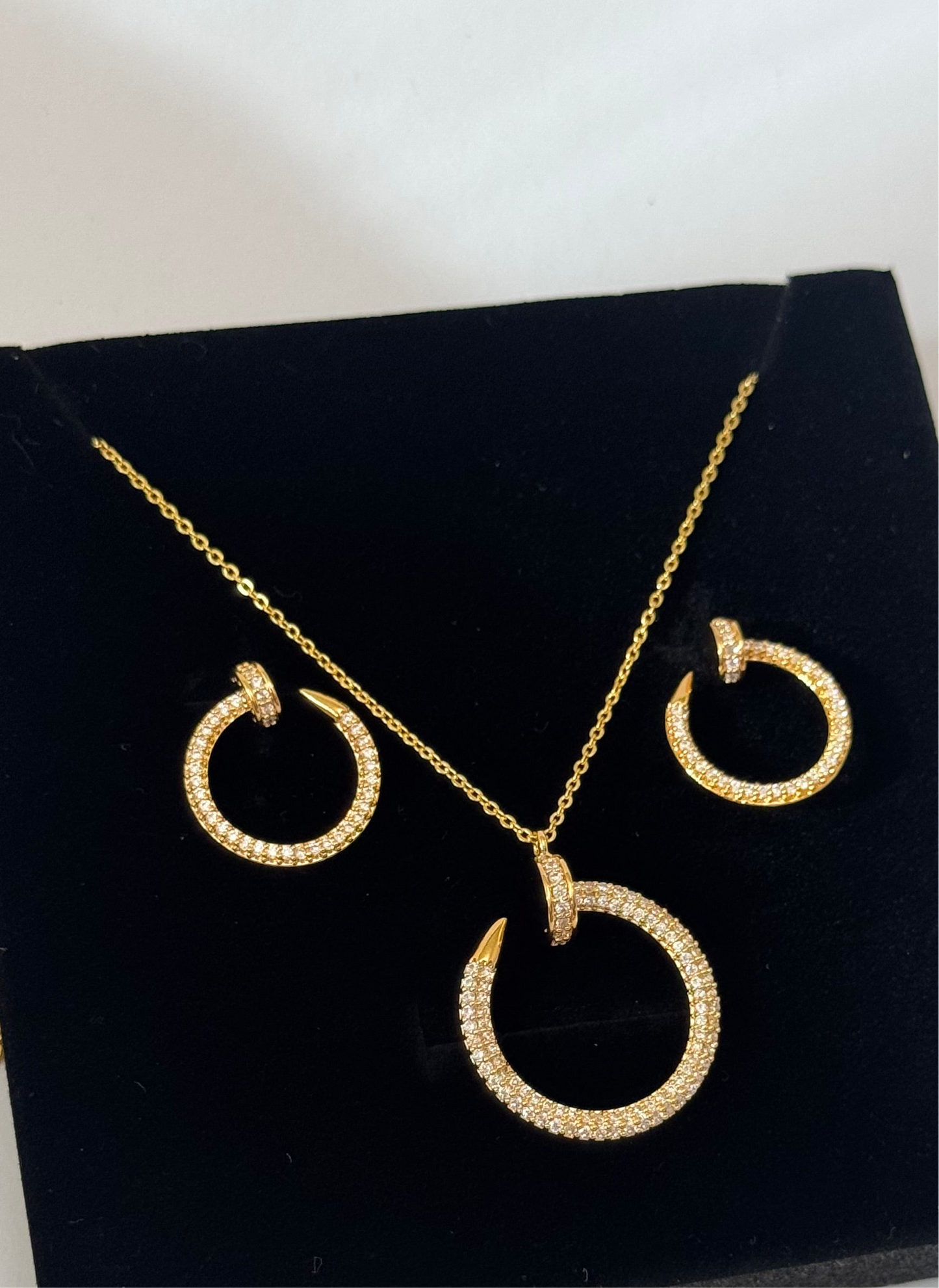 Amber set