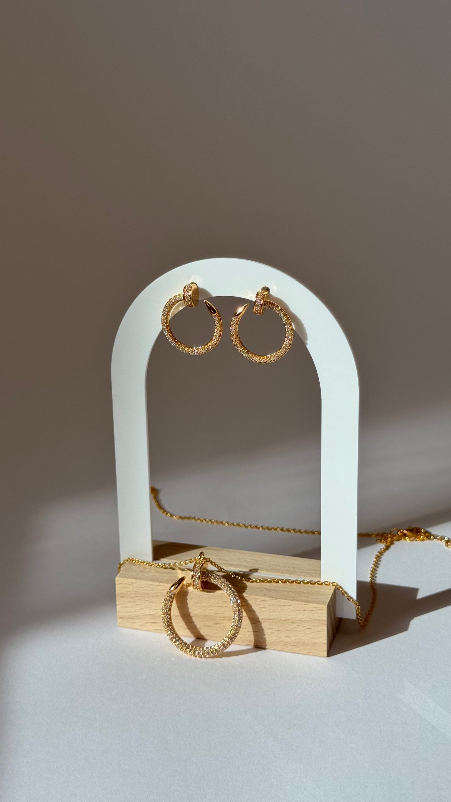 Amber set