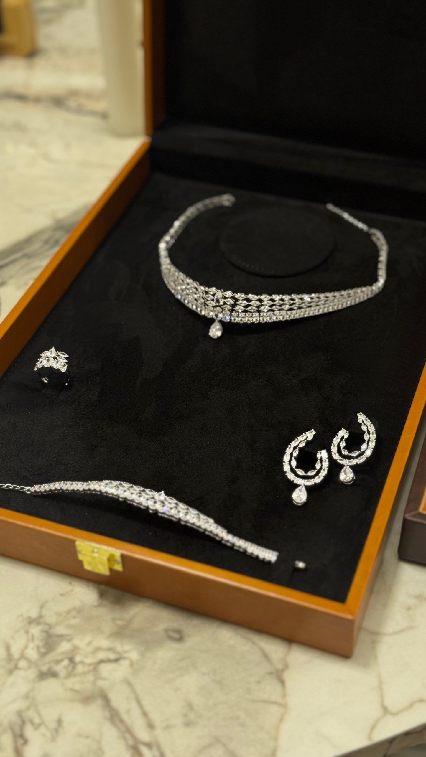 Royal set