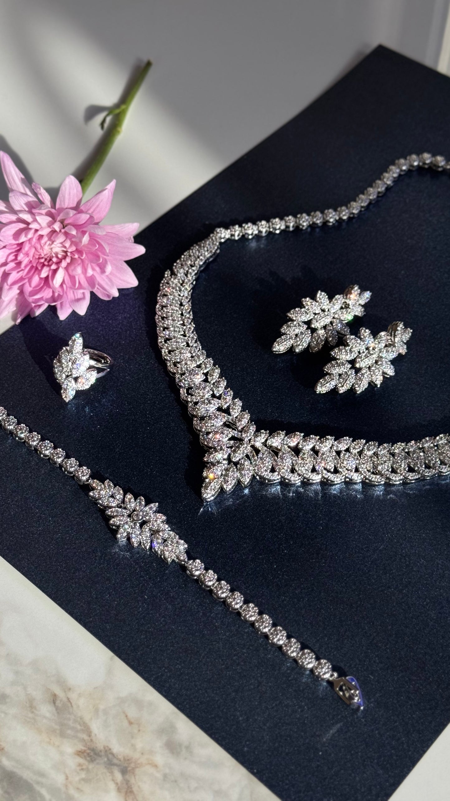 Gloria wedding set