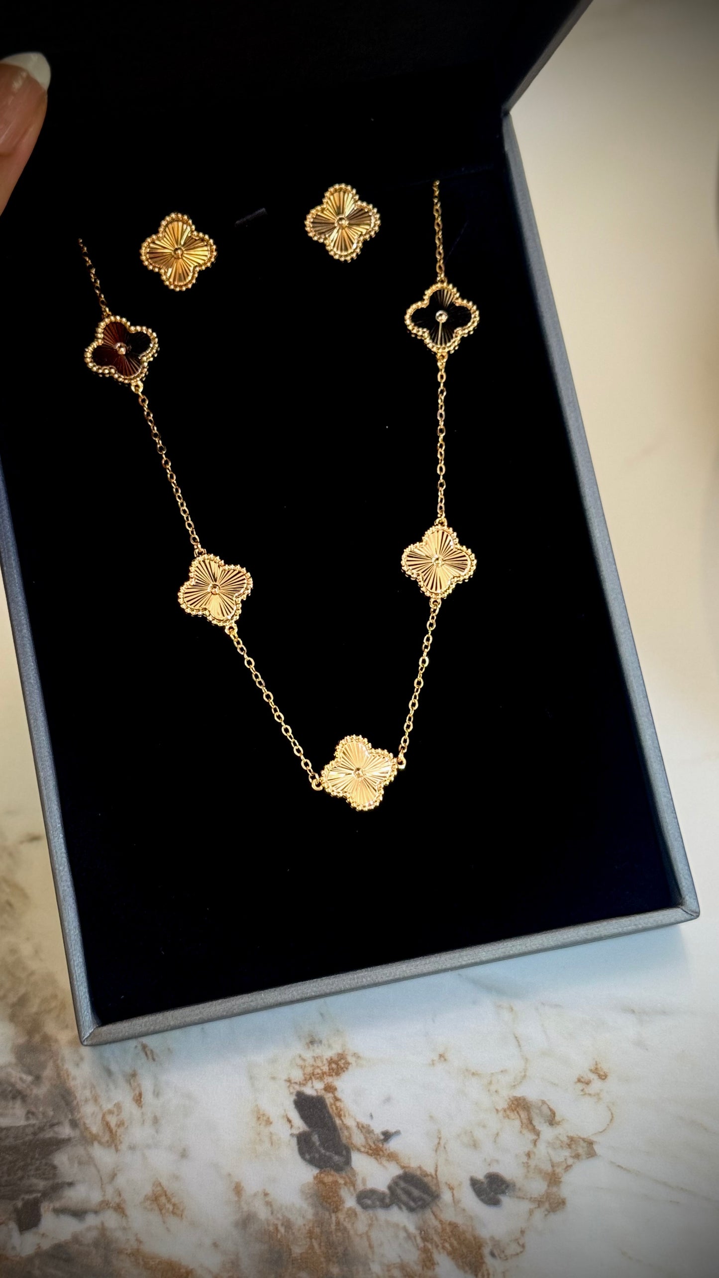 Elissa set